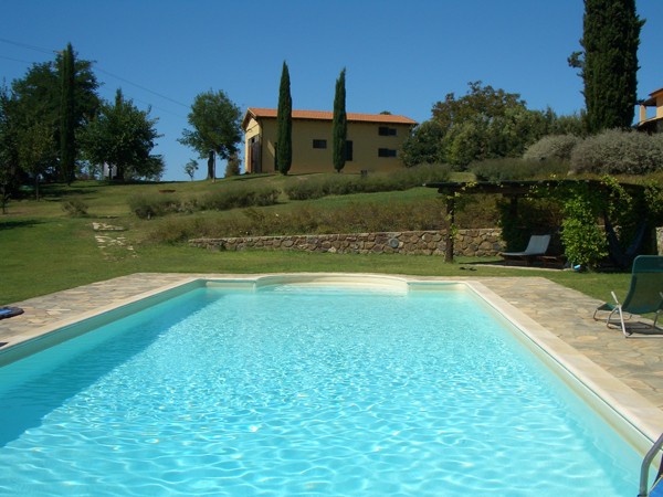 Piscina-PalmodiTerra-Manciano-Toscana